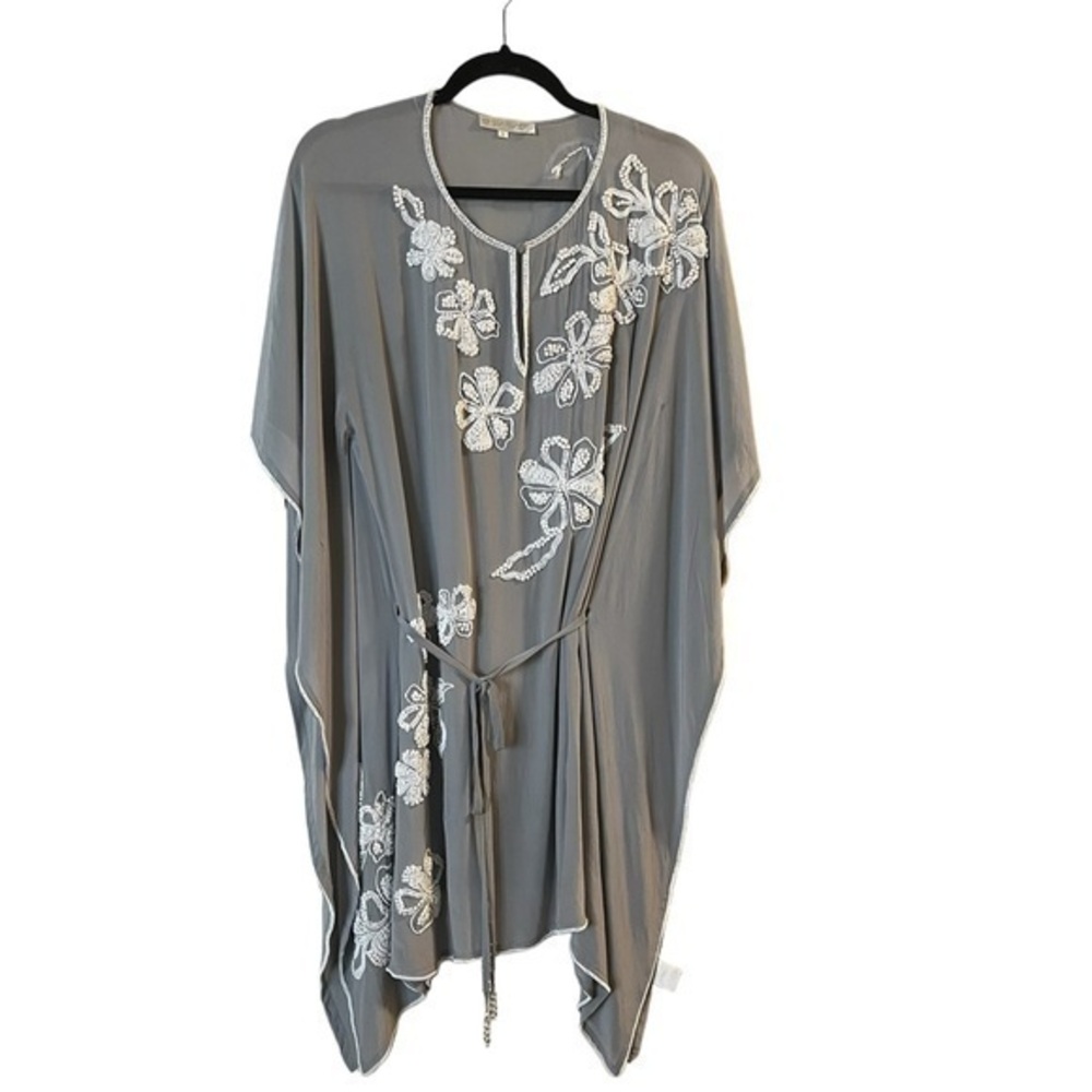 GOLD HAWK vintage beaded silk batwing tunic coverup, gray with white trim